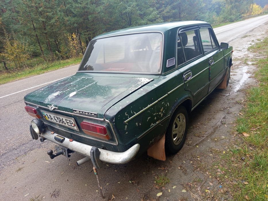 Продам ваз 2103, кузов , хорошее. На фото