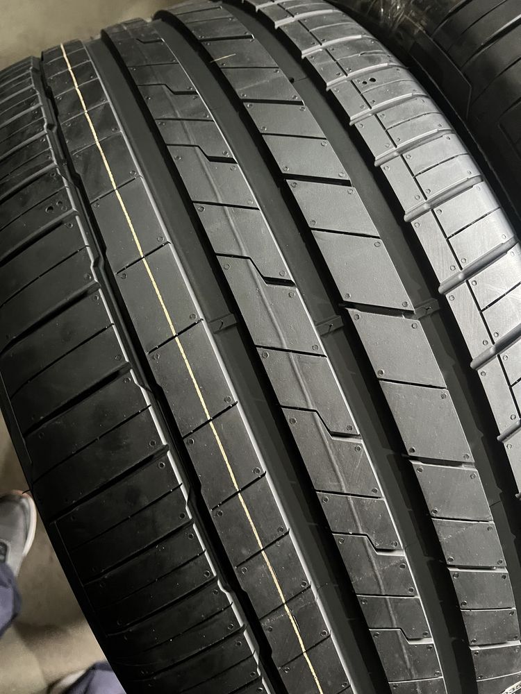 285/40/22 R22 Hankook Ventus Evo 3 4шт нові