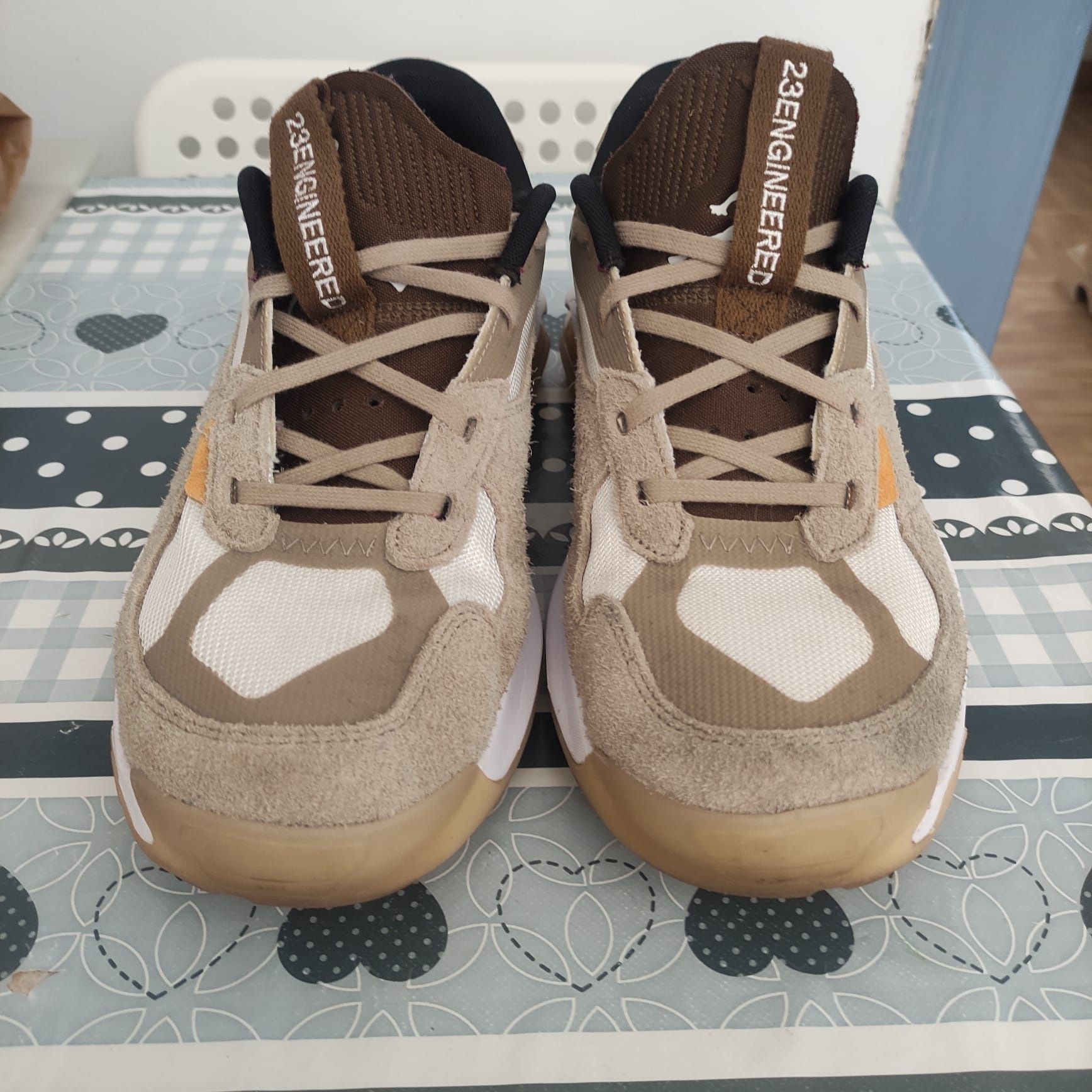 Nike Jordan Air 200E