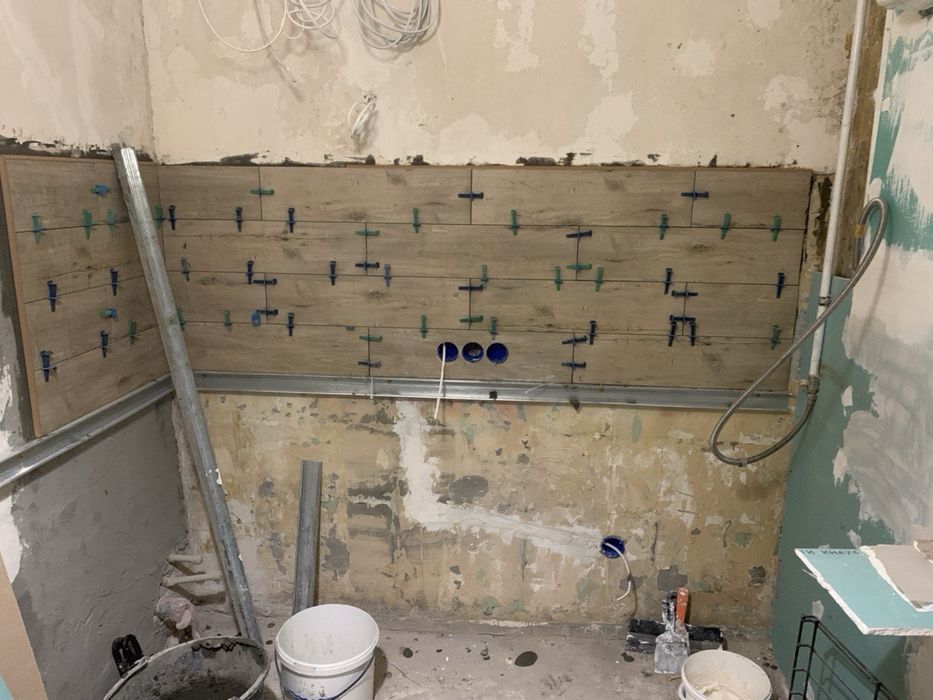 Ремонт (гіпсокартон, кахель, двері, вікна, тепла підлога, труби)