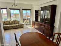 Arrendo Apartamento T.3 Mobilado, Com parqueamento na Praia da Nazaré