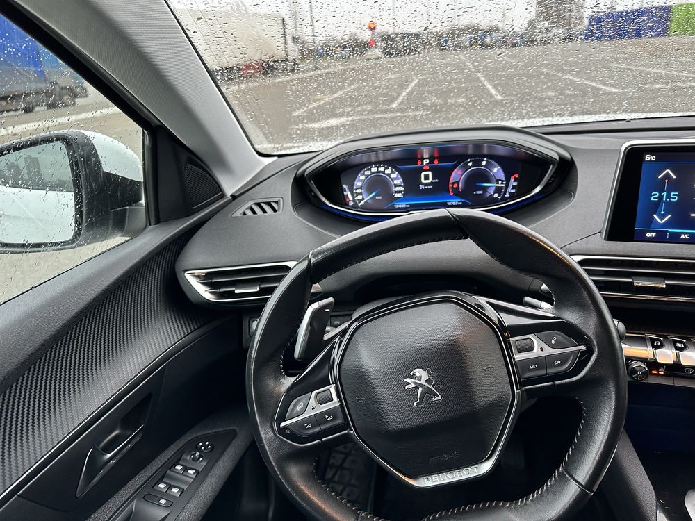 Peugeot 3008 2019 року 2.0 в ідеальному стані