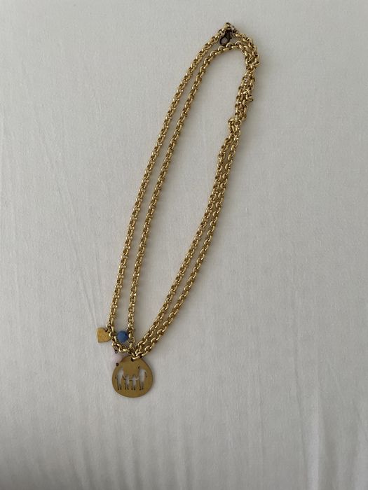 Colar da familia com 2 pedrinhas azul e rosa