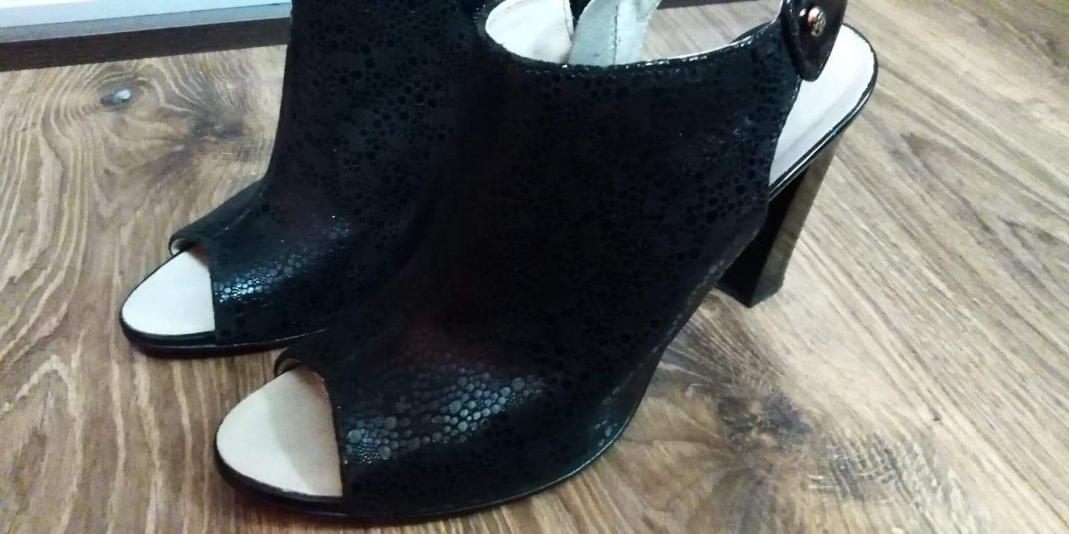 Super buty skórzane  na słupku r.40