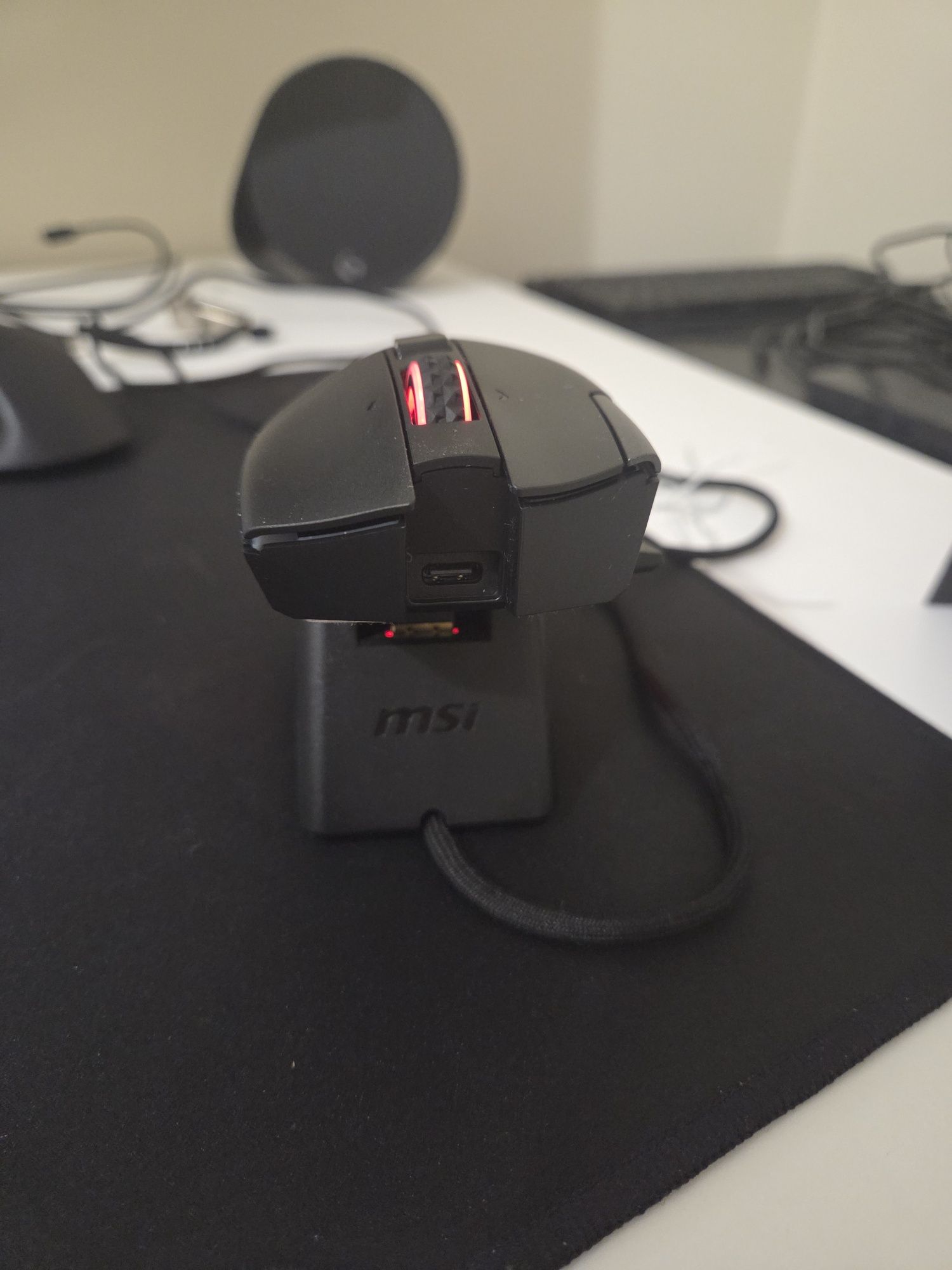 Rato gaming MSI Versa Pro RGB + Mouse Dock Pro Wireless 26000DPI Preto