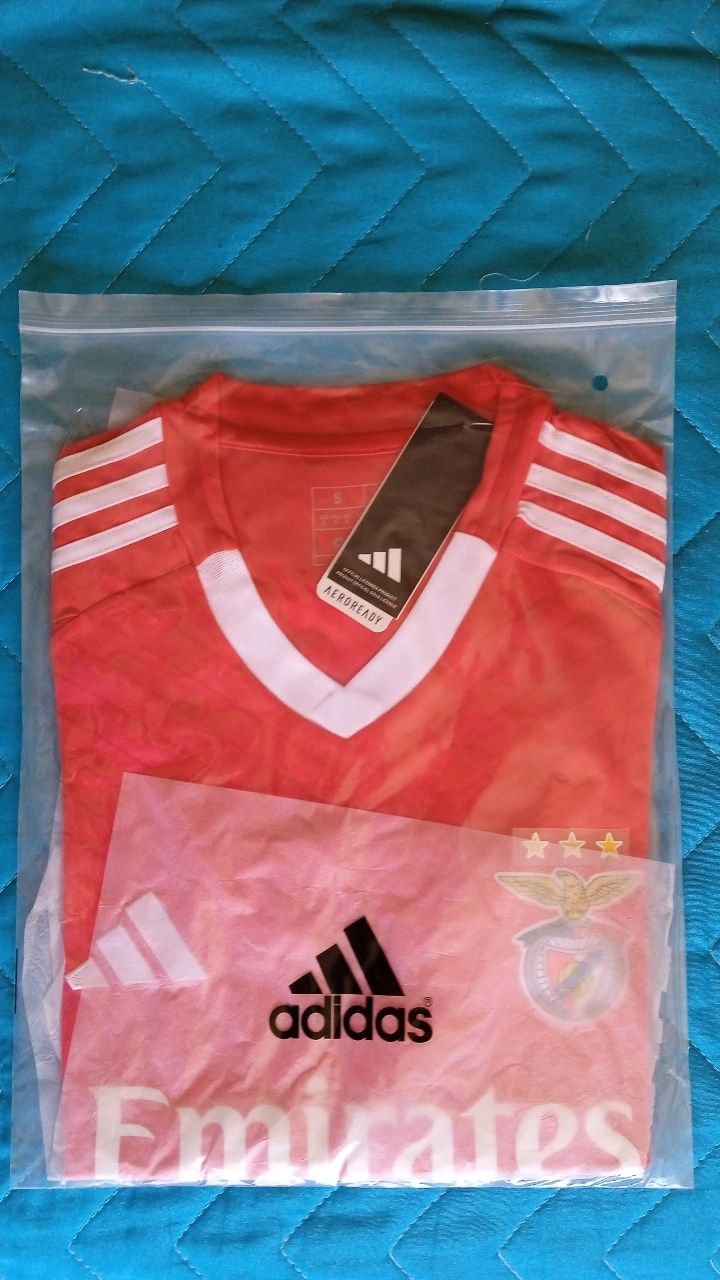 Camisola principal Benfica 24/25