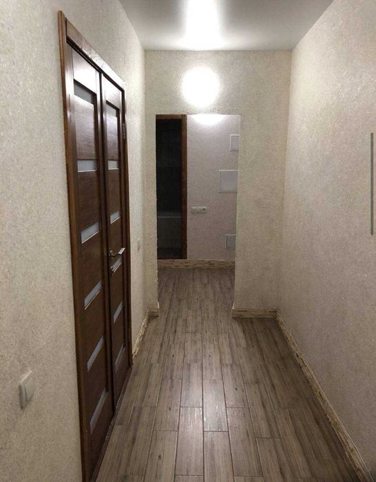 Продаж трикімнатної квартири в Києві, з ремонтом та меблями