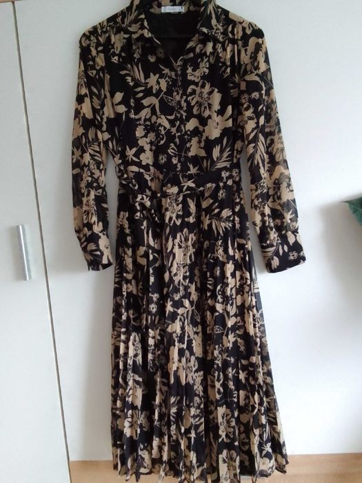 Plisowana sukienka Reserved  36