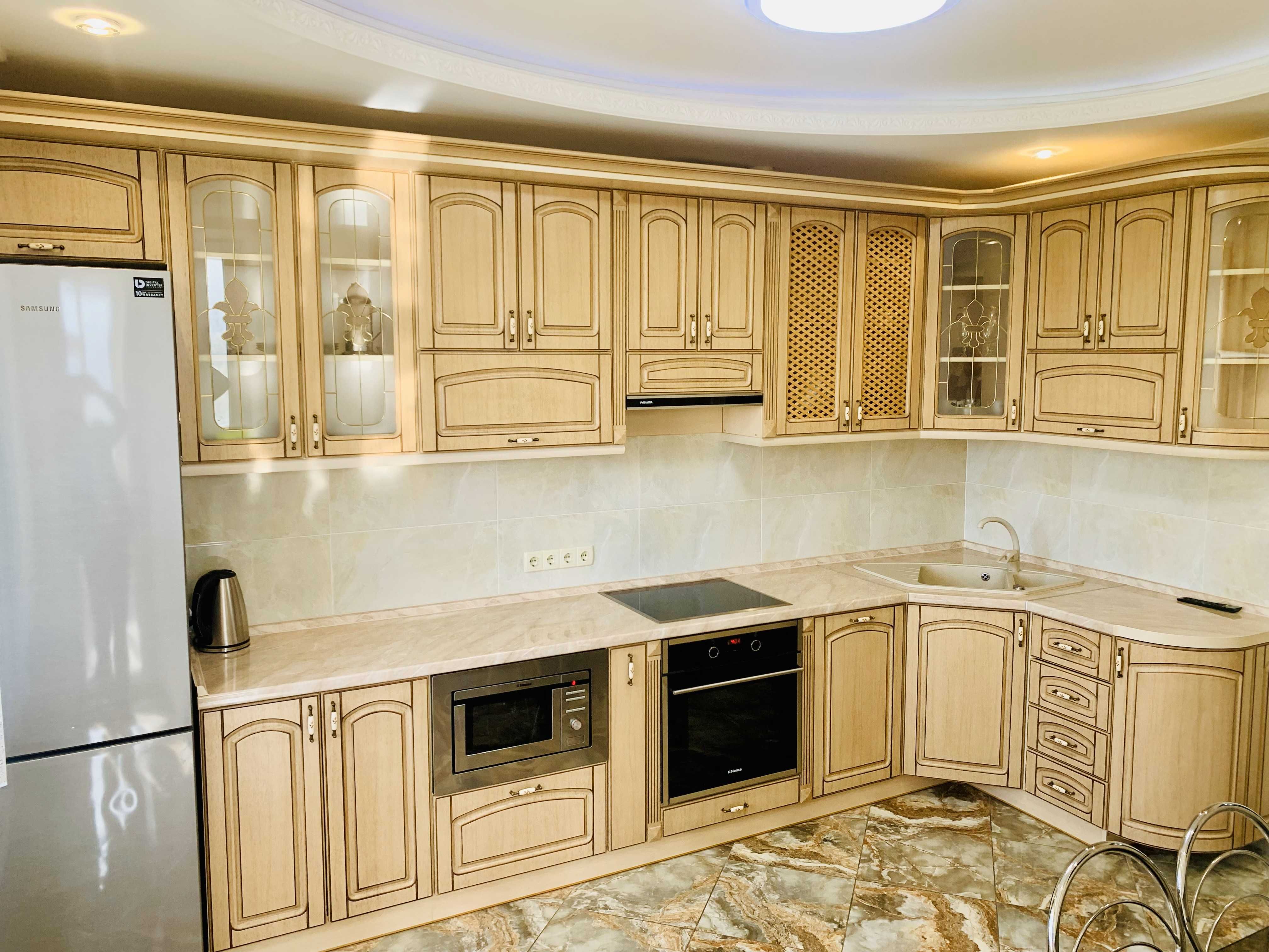Дарницький Позняки вул. Ревуцького,9 Харьківський  Продаж  82кв.м.