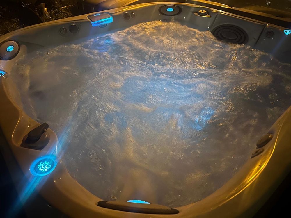 Jacuzzi ogrodowe 8 osobowe 230x220 Jacuzzi J-335