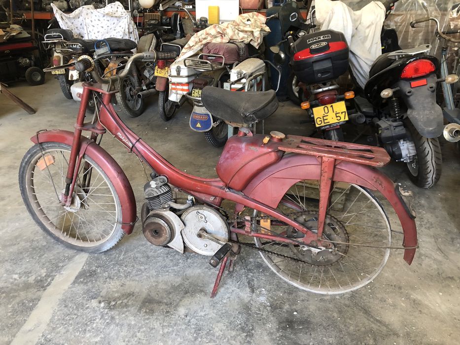 Mobylette para restauro ou peças