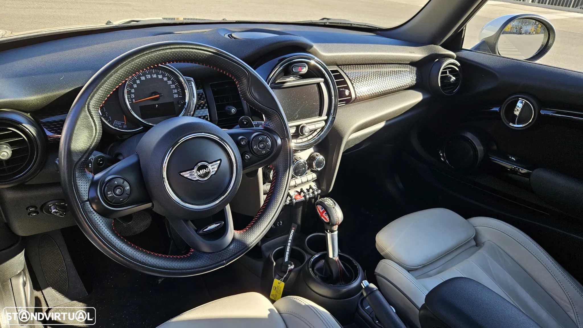 Mini Cooper S Auto - 58000 kms - JCW Pro