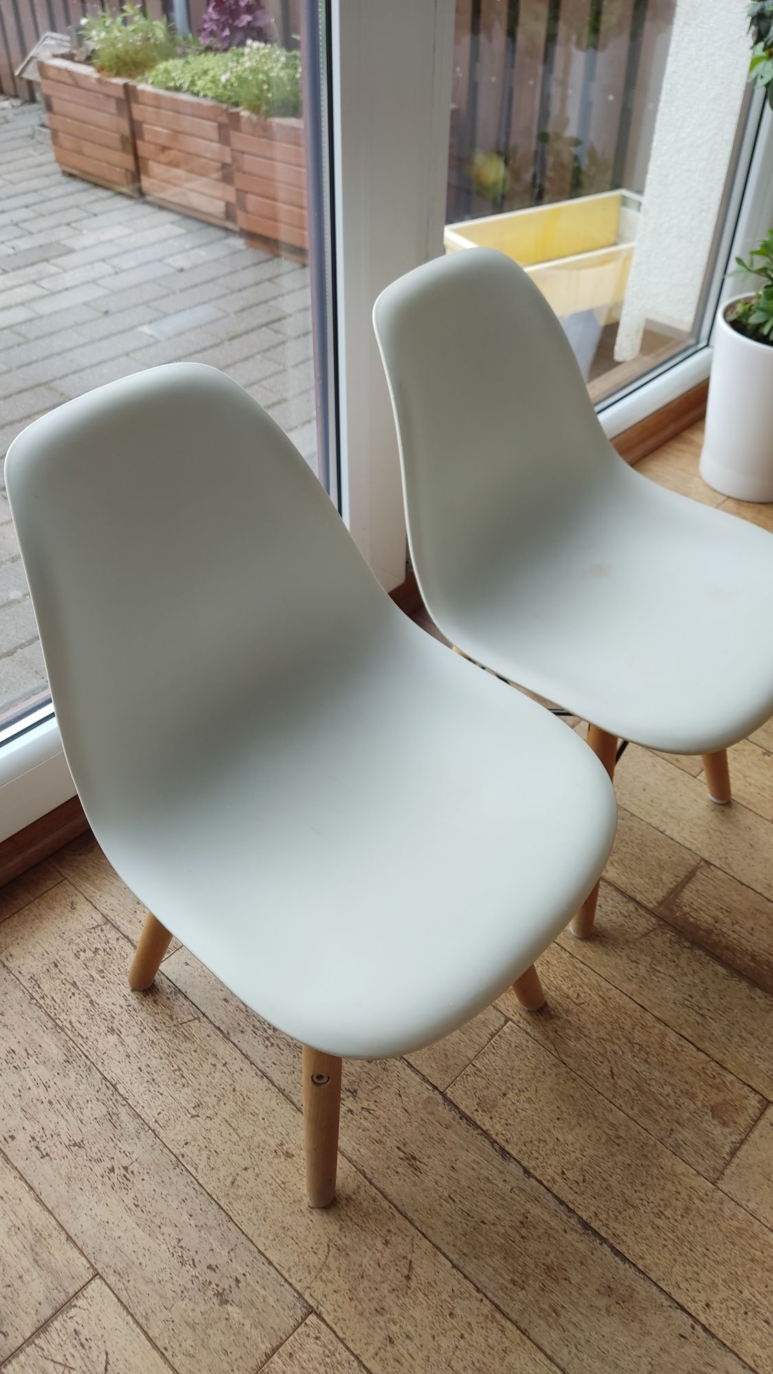 Regulowany stolik dziecięcy Ikea z krzesełkami