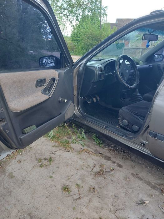 Нісан Сані 1.4 газ-бенз