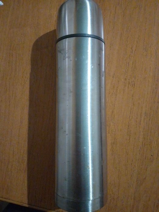 Продам термос, новый.