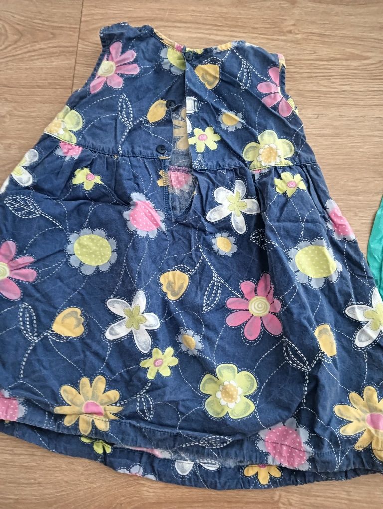 Lote dois vestidos tamanho 4 anos