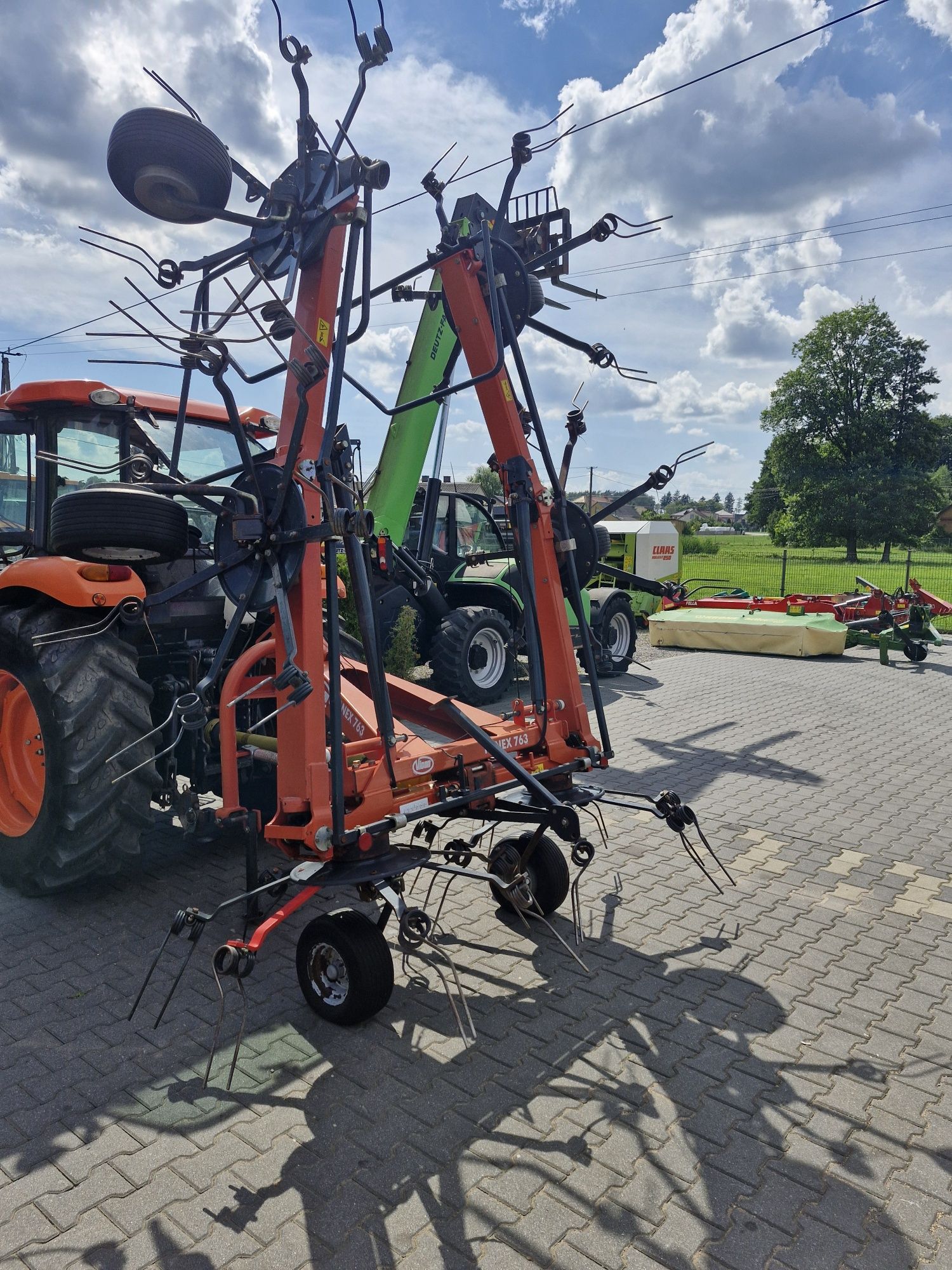 Przewracarka karuzelowa Vicon Fanex 763 przetrząsacz
