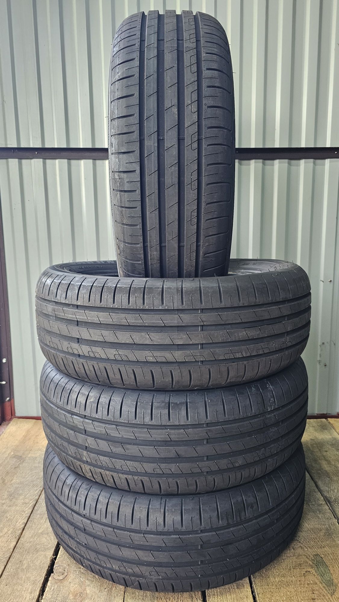 Goodyear EFFICIENT 205/55r17 91V