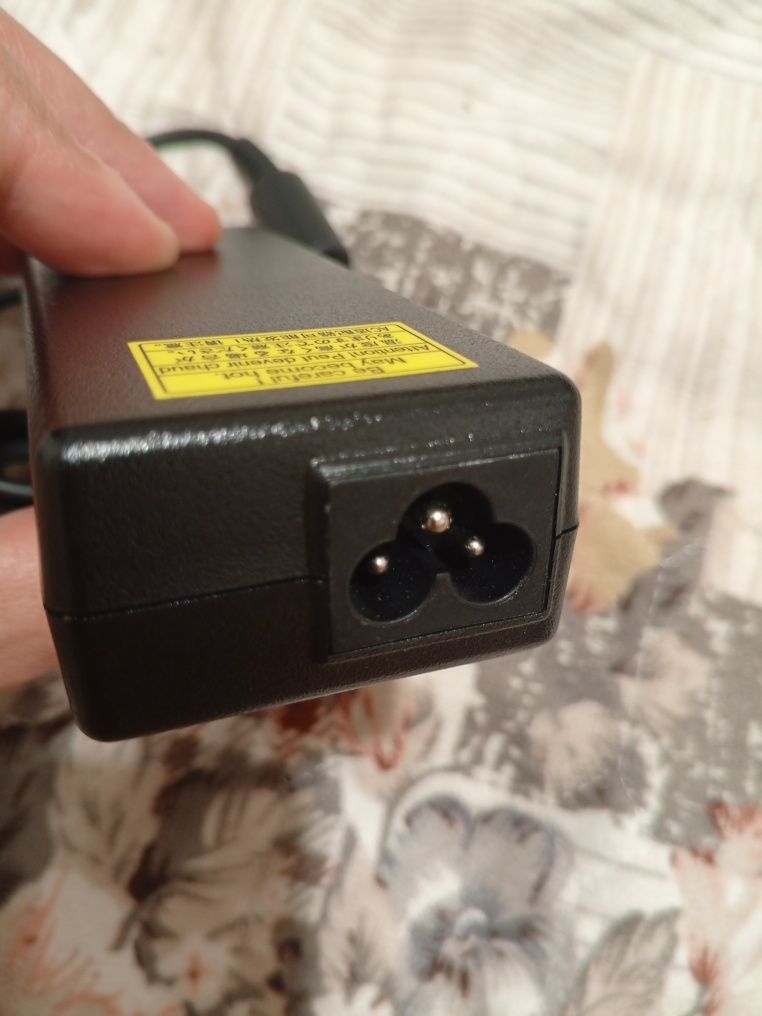 Блок живлення ОРИГІНАЛ TOSHIBA PA-1750-08 (PA3469E-1AC3) 15V 5A 75W
