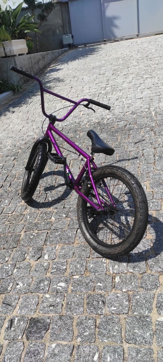 BMX Máfia Kush 2 (com extras)