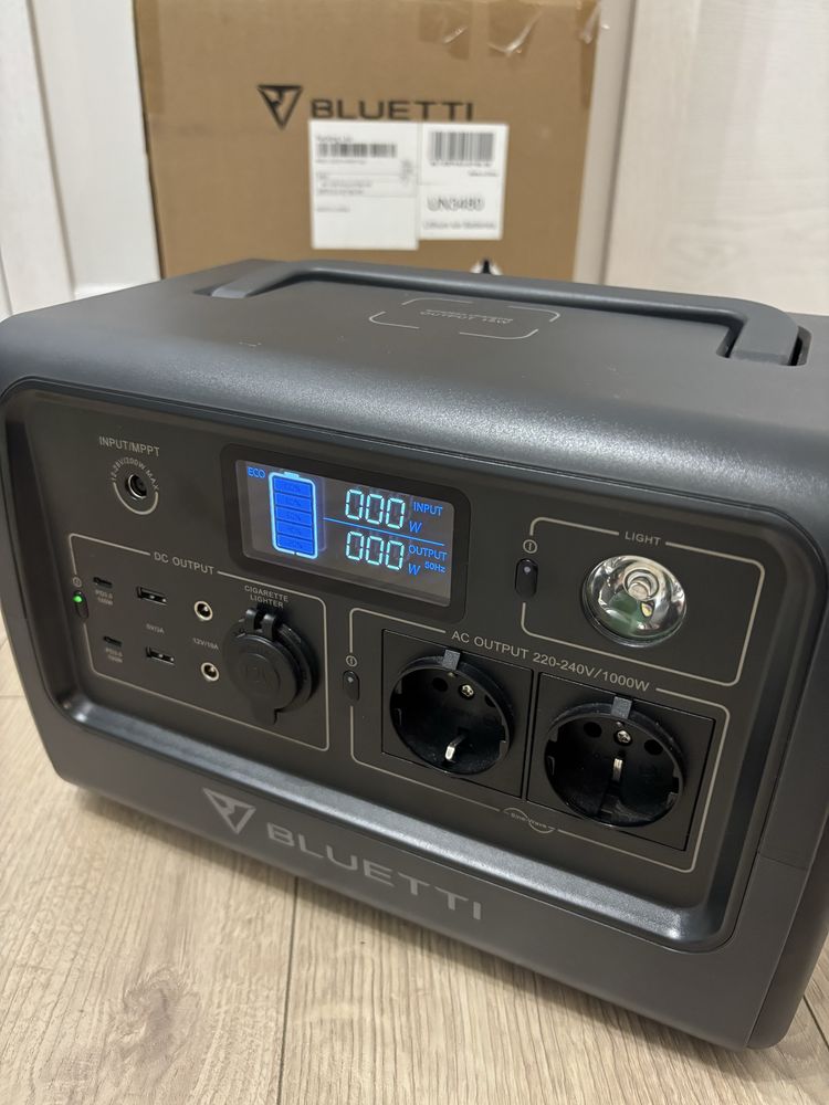 Зарядна станція Bluetti EB70 Portable Power Station (EB70) /Осокорки