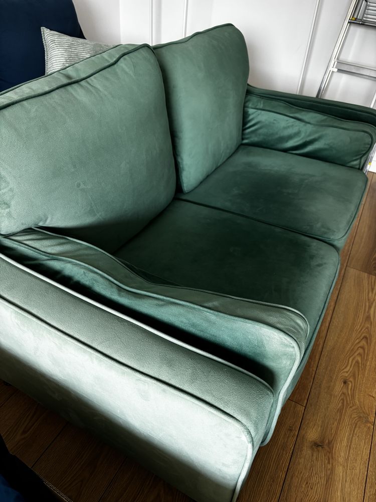 Beliani Sofa 2-osobowa welurowa zielona LOKKA