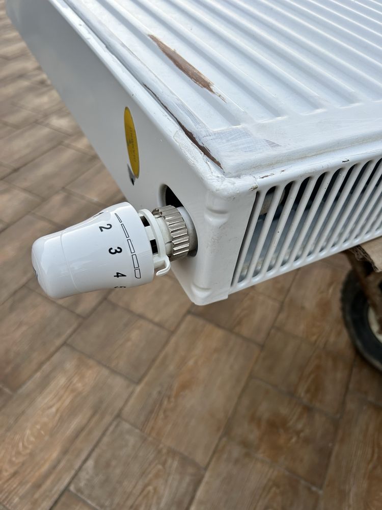 Sprzedam grzejniki z aluminium z termostatem