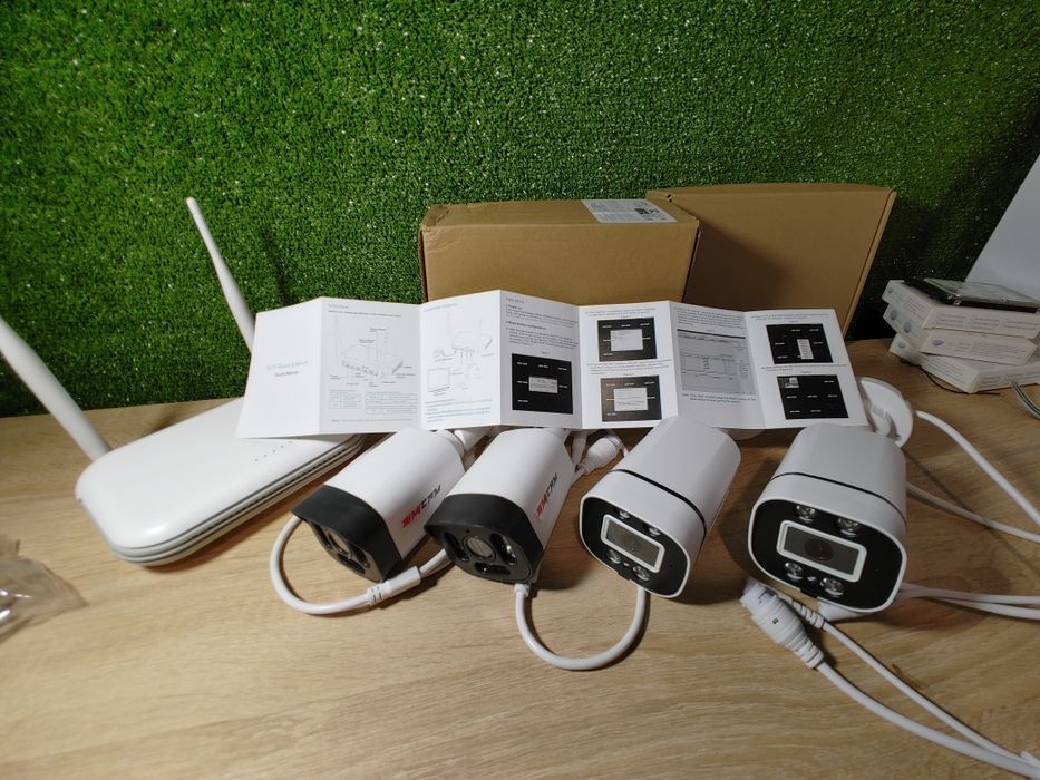 Комплект на 4 ip камери з ip реєстратором на 8 каналів ICsee додаток