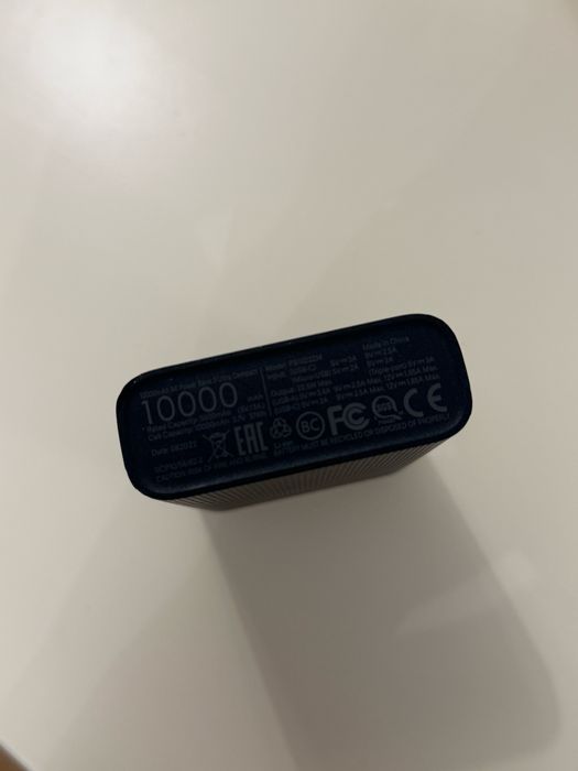 Повербанк - Mi Power Bank 3 Ultra Compact 10000mAh, чорний, робочий