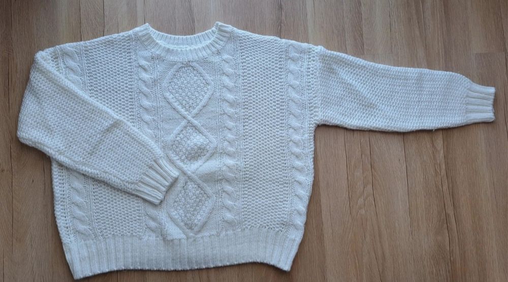 Sweterek damski o szerszym kroju Cropp rozm. M