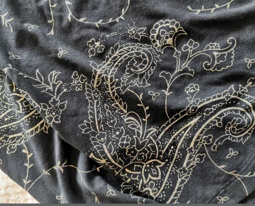 Czarny top koszulka na ramiączkach złoty