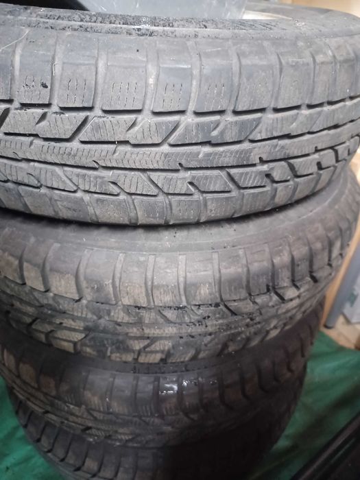 Koła zimowe R 13  Yokohama komplet w dobrym stanie
