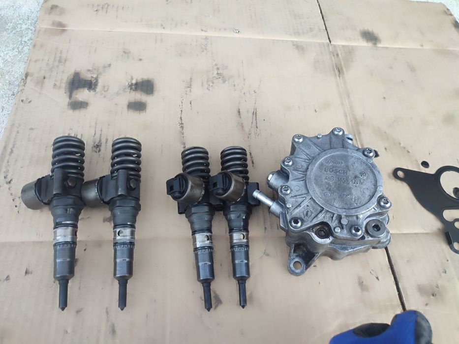 Вакуумный насос,тандемный,ТНВД 1.9/2.0 дизель Ауди Фольксваген Шкода