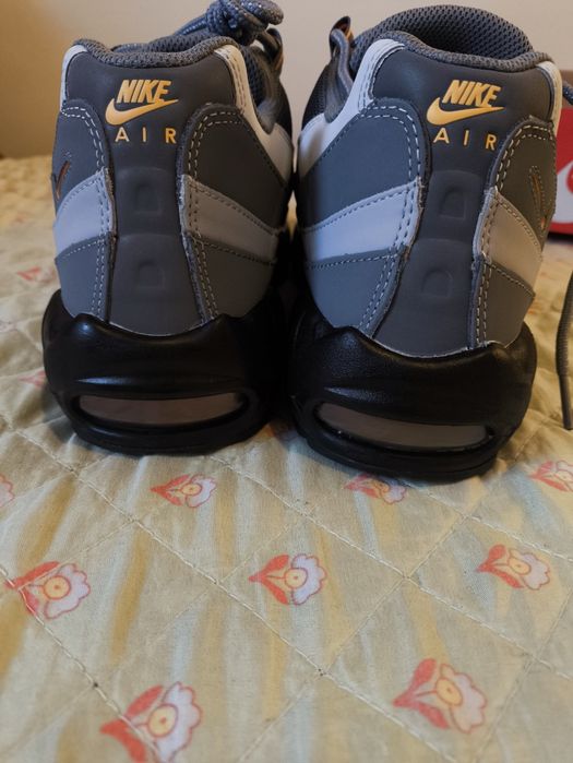 Air max 95 novo nunca usado e 100 original comprado na loja da nike