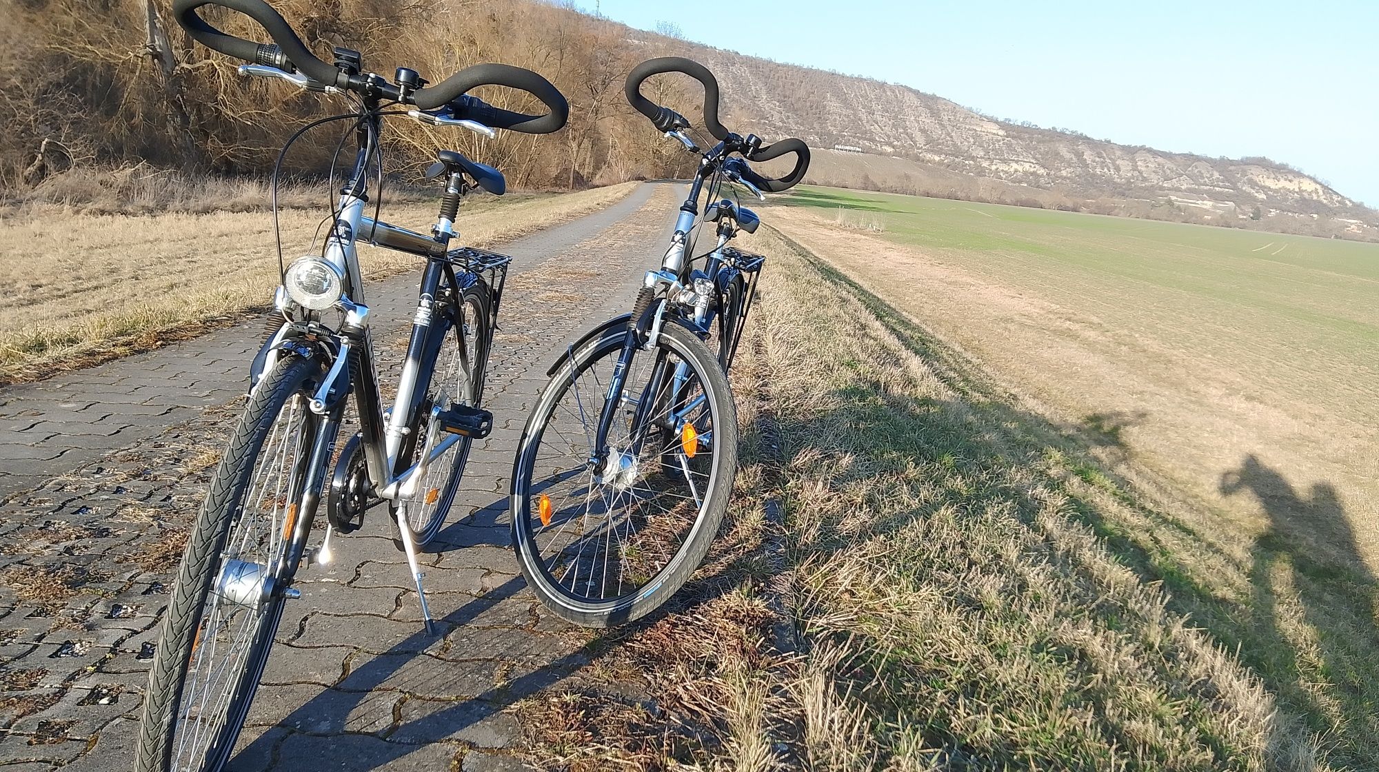 Rowery trekkingowe para.