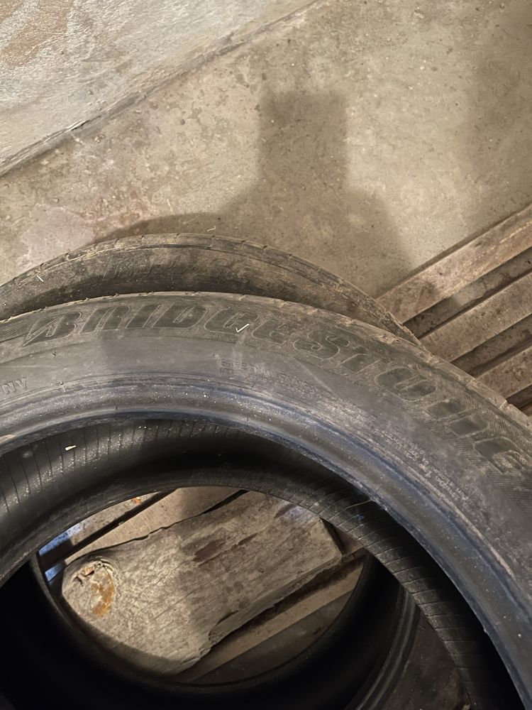 Резина а  літня BRIDGESTONE  255/45.-2шт.  235/50/-2шт.—R-19