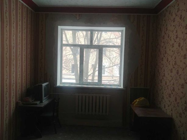 ПРОДАМ 1-кімнатну квартиру в центрі м.Полтава вул.Соборності 46а