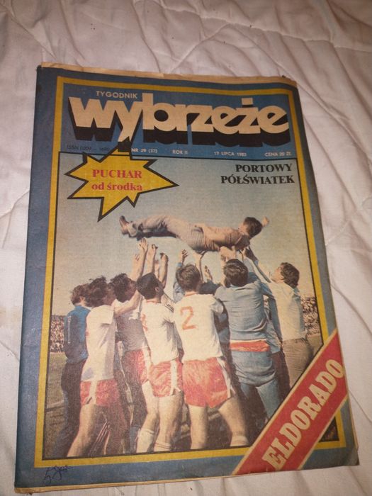 Gazeta piłkarska z roku 1983