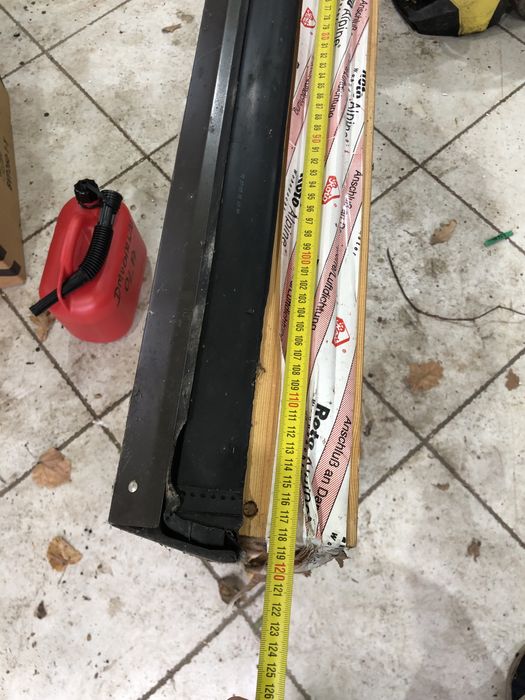 Okno dachowe z okuciem