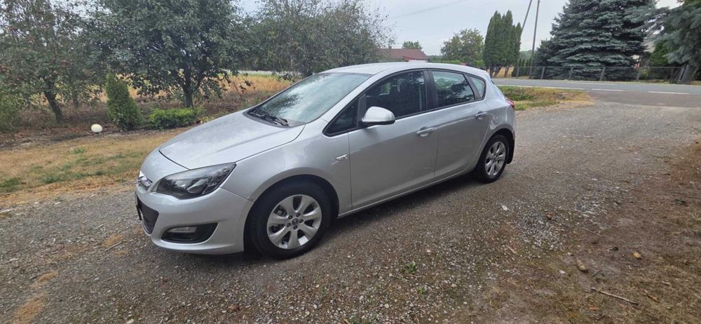 Opel  Astra    J  2014   ,   Benzyna /LPG    1.4 turbo   140 KM.