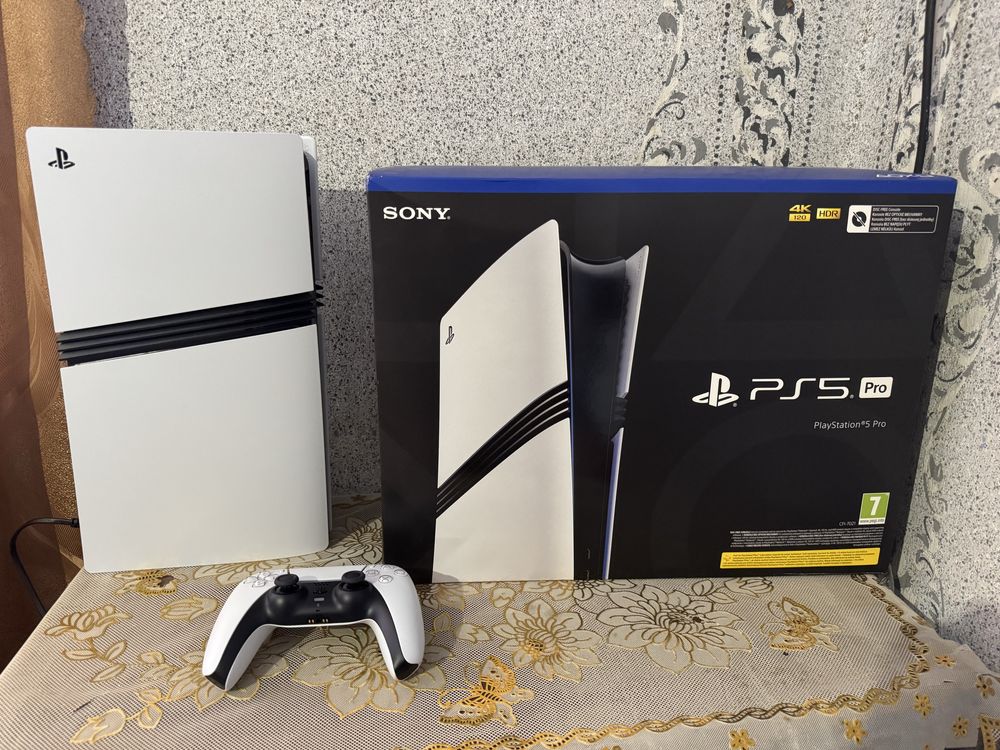 Playstation 5 PRO 2 tb,плюс підписка на 12 місяців