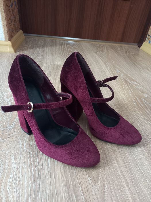 Туфлі New  Look велюрові
