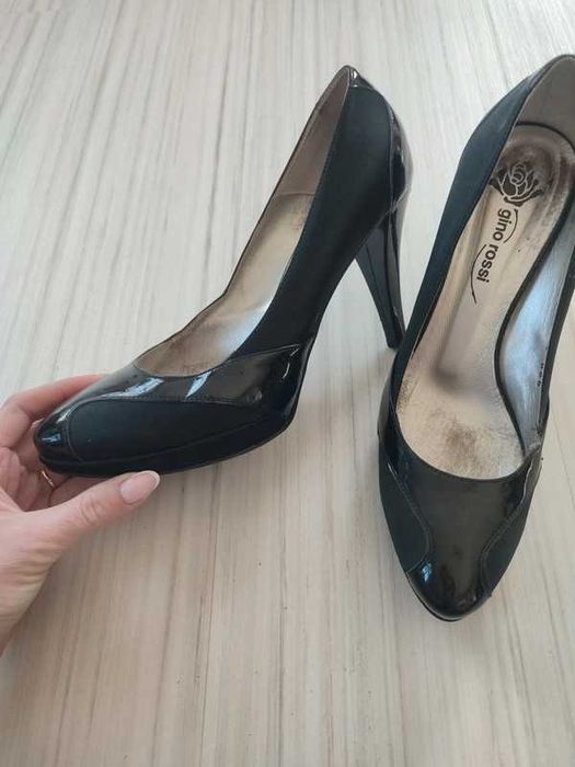 buty damskie na obcasie rozm. 39 firmy Gino Rossi