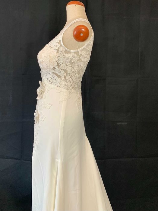 Nowa Elegancka Suknia Ślubna Ivory Koronka Guziki M 38 kwiaty 3D boho