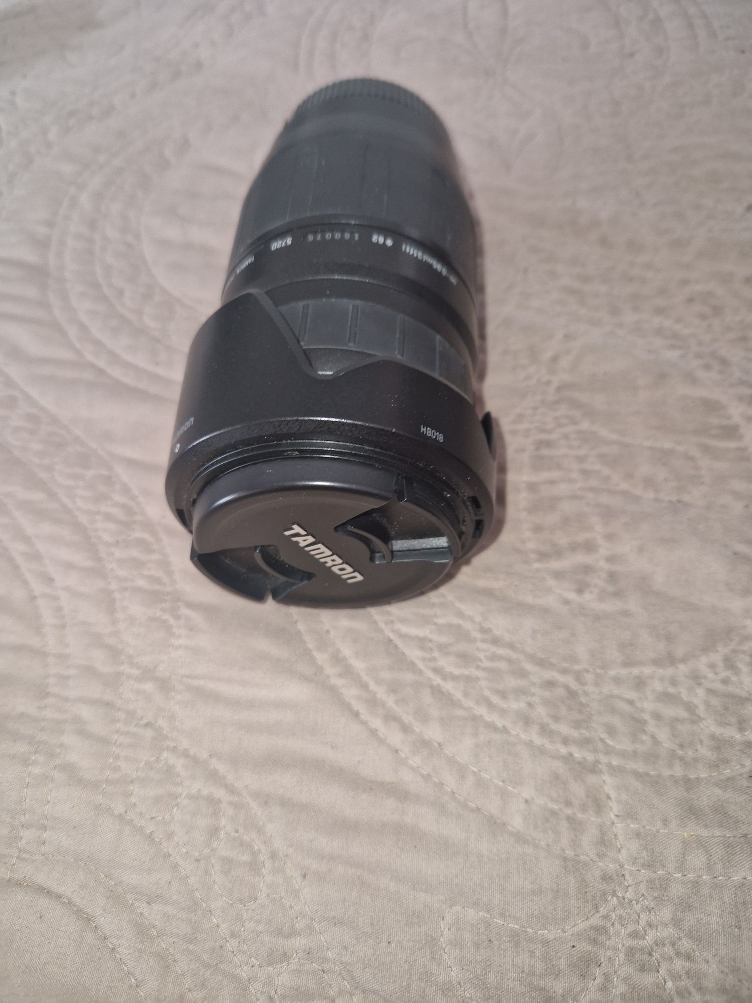 Tamron tele 70 300mm F/4-5.6 Di LD Macro. 
Para Canon
