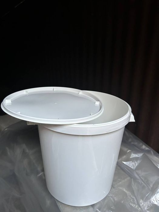 Продам ведро пластиковое 25 литровое