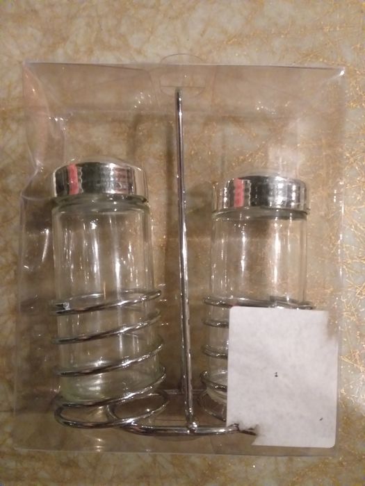 Saleiro + pimenteiro (selado)