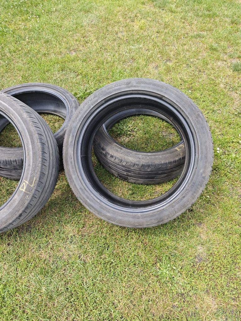 Brigestone turanza 225/45 r19