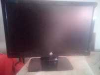 Monitor como novo preto ainda tem o plástico do pé
