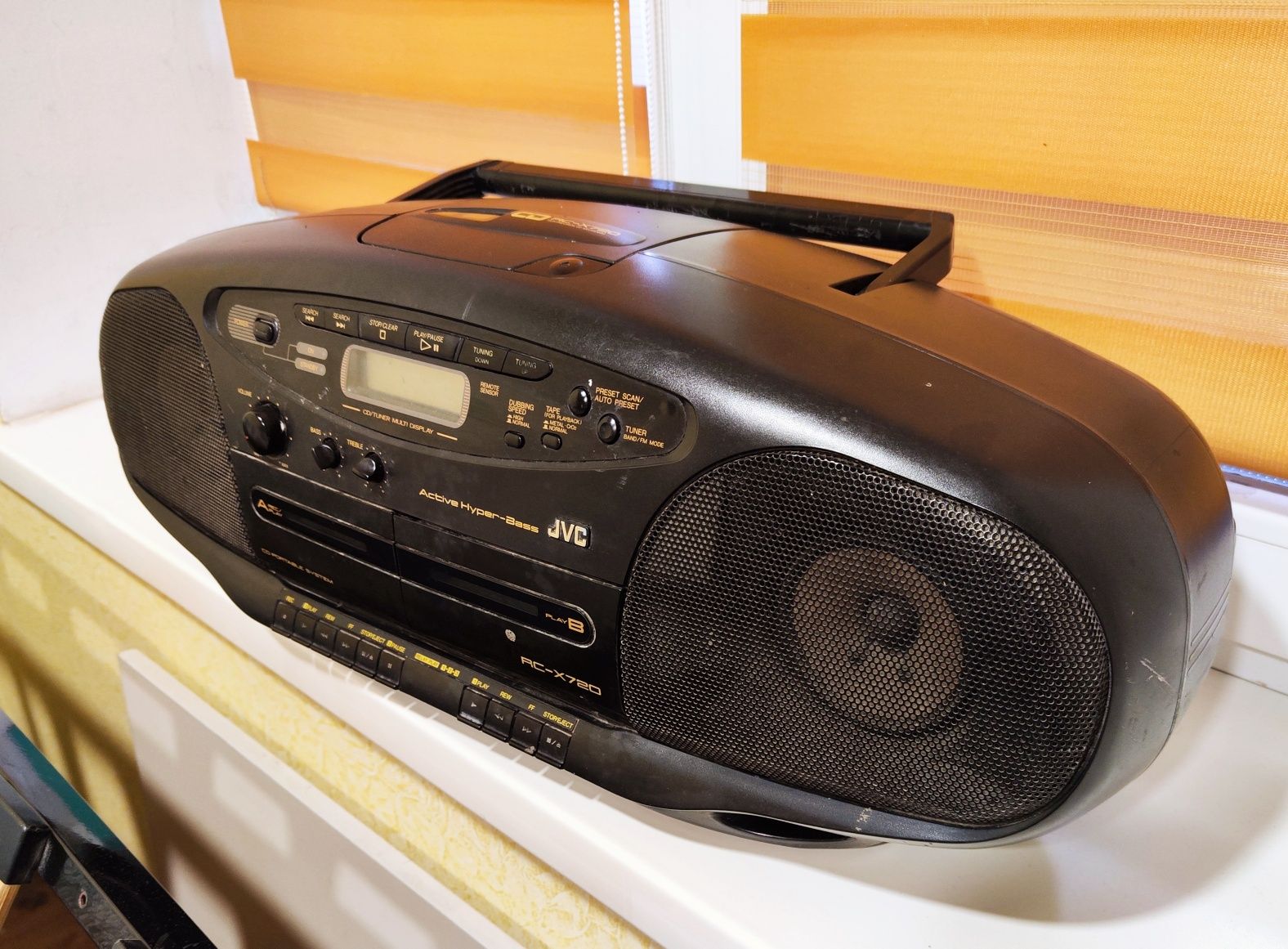 Магнитола JVC RC-X720 переносная